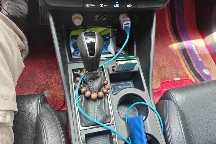 Used Hyundai Tucson 2015 1.6T Dual-Clutch Two-Wheel-Drive Leading Model Gear Lever