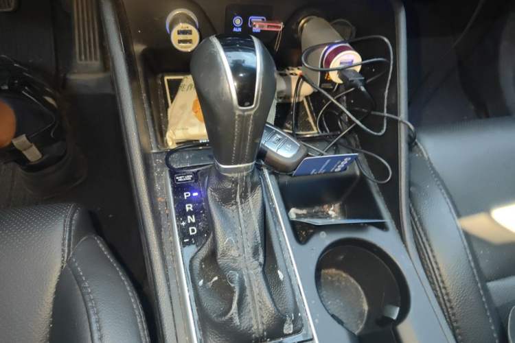 Used Hyundai Tucson 2015 1.6T Dual-Clutch Two-Wheel-Drive Smart Model Gear Lever