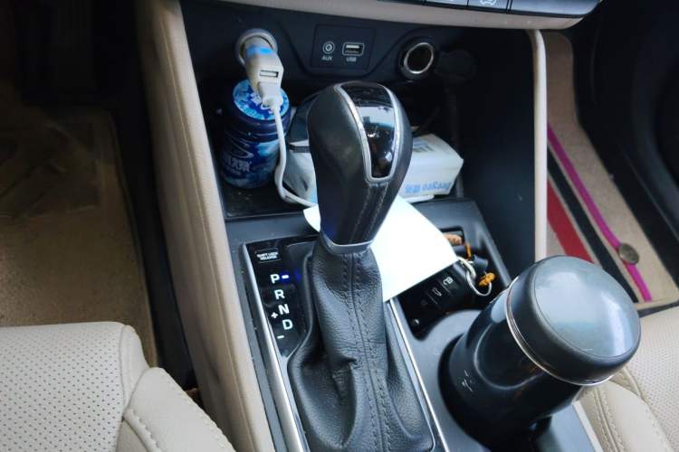 Used Hyundai Tucson 2015 1.6T Dual-Clutch Two-Wheel-Drive Leading Model Gear Lever