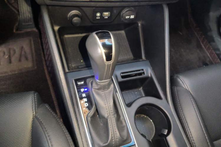 Used Hyundai Tucson 2015 1.6T Dual-Clutch Two-Wheel-Drive Smart Model Gear Lever
