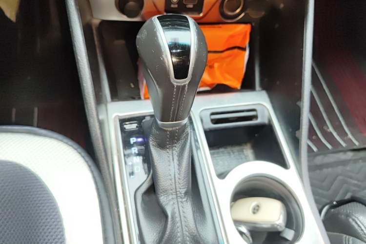 Used Hyundai Tucson 2015 1.6T Dual-Clutch Two-Wheel-Drive Smart Model Gear Lever