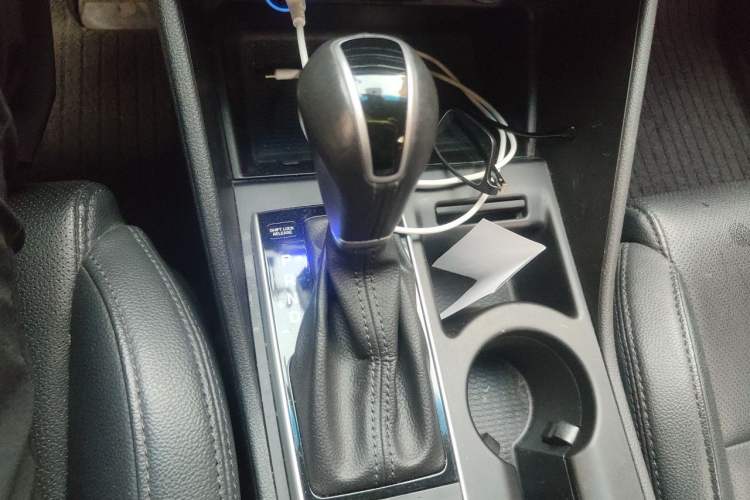 Used Hyundai Tucson 2015 1.6T Dual-Clutch Two-Wheel-Drive Smart Model Gear Lever