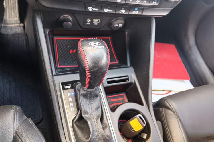 Used Hyundai Tucson 2015 1.6T Dual-Clutch Two-Wheel-Drive Smart Model Gear Lever