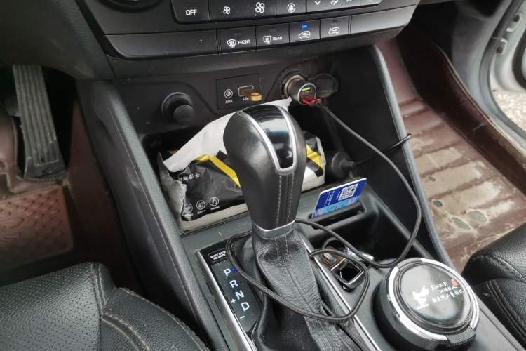 Used Hyundai Tucson 2015 1.6T Dual-Clutch Two-Wheel-Drive Smart Model Gear Lever