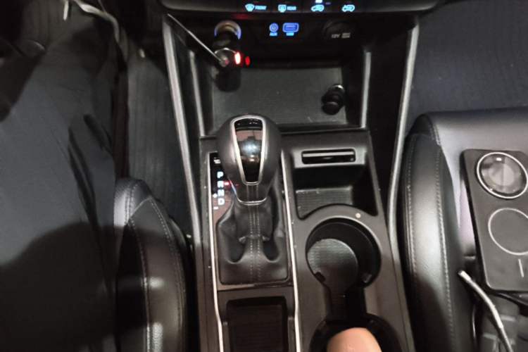 Used Hyundai Tucson 2015 1.6T Dual-Clutch Two-Wheel-Drive Smart Model Gear Lever