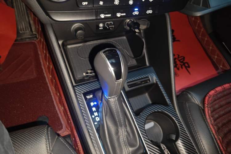 Used Hyundai Tucson 2015 1.6T Dual-Clutch Two-Wheel-Drive Smart Model Gear Lever