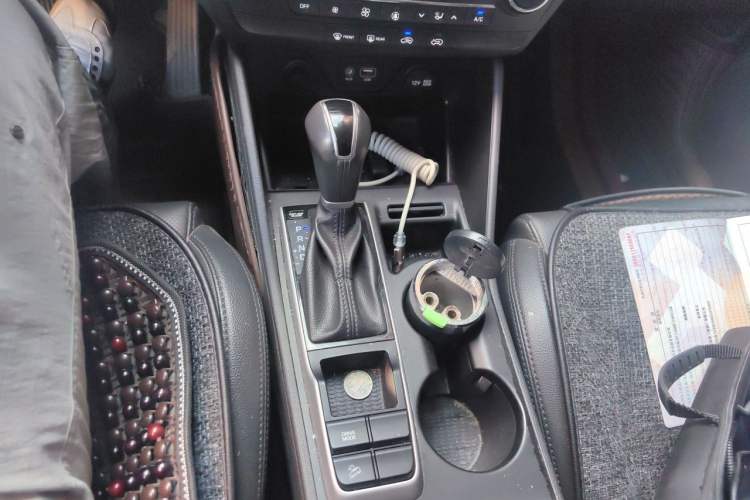 Used Hyundai Tucson 2015 1.6T Dual-Clutch Two-Wheel-Drive Smart Model Gear Lever