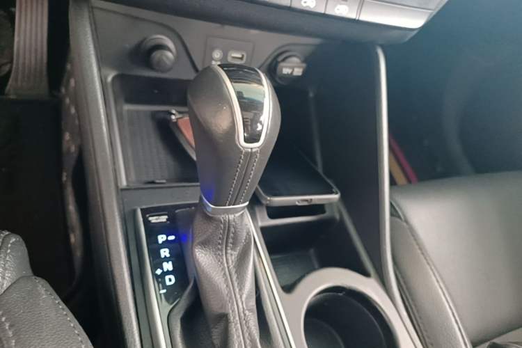 Used Hyundai Tucson 2015 1.6T Dual-Clutch Two-Wheel-Drive Smart Model Gear Lever