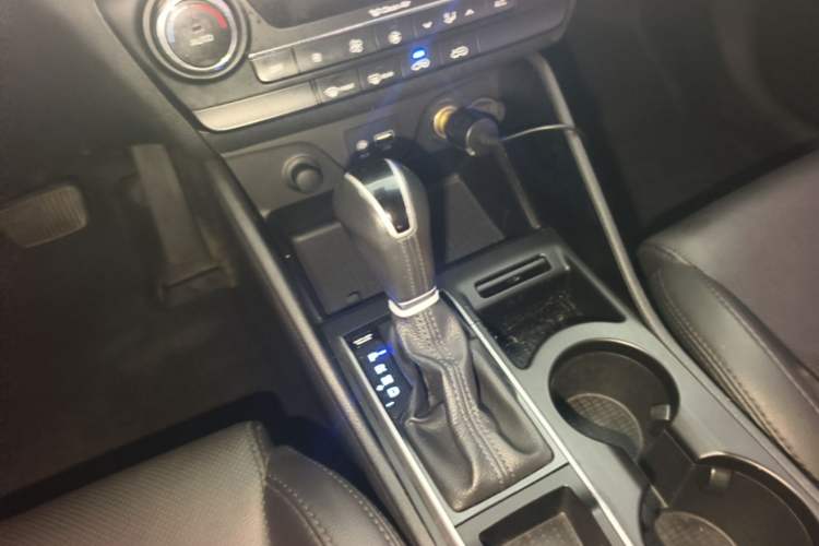 Used Hyundai Tucson 2015 1.6T Dual-Clutch Two-Wheel-Drive Smart Model Gear Lever