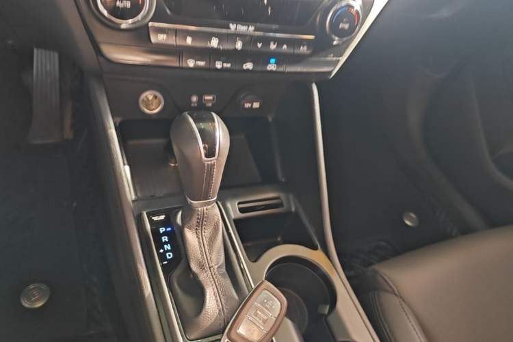 Used Hyundai Tucson 2015 1.6T Dual-Clutch Two-Wheel-Drive Smart Model Gear Lever
