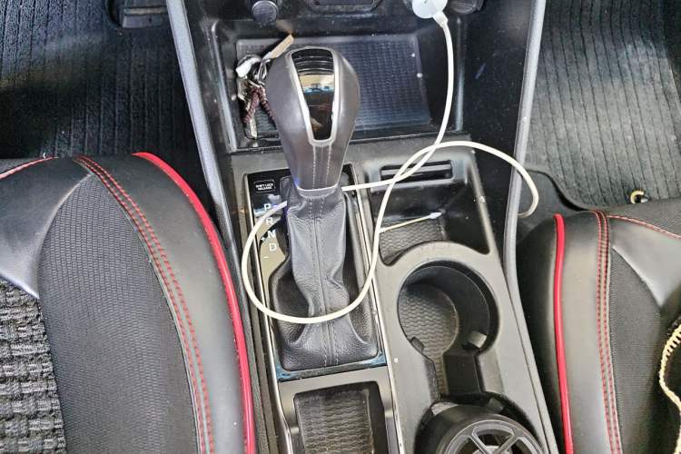 Used Hyundai Tucson 2015 1.6T Dual-Clutch Two-Wheel-Drive Smart Model Gear Lever