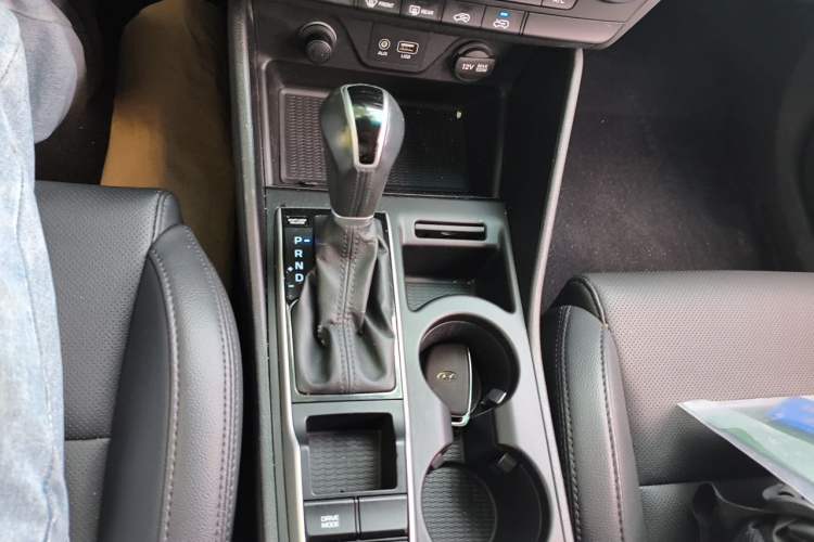 Used Hyundai Tucson 2015 1.6T Dual-Clutch Two-Wheel-Drive Smart Model Gear Lever