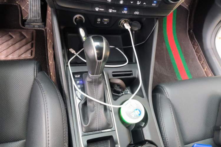 Used Hyundai Tucson 2015 1.6T Dual-Clutch Two-Wheel-Drive Smart Model Gear Lever