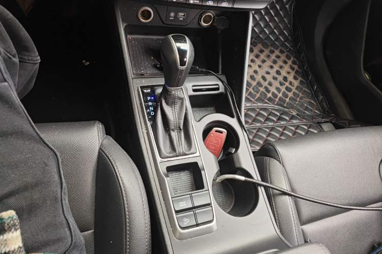 Used Hyundai Tucson 2015 1.6T Dual-Clutch Two-Wheel-Drive Smart Model Gear Lever