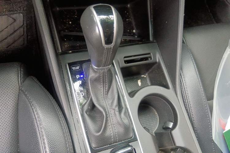 Used Hyundai Tucson 2015 1.6T Dual-Clutch Two-Wheel-Drive Smart Model Gear Lever