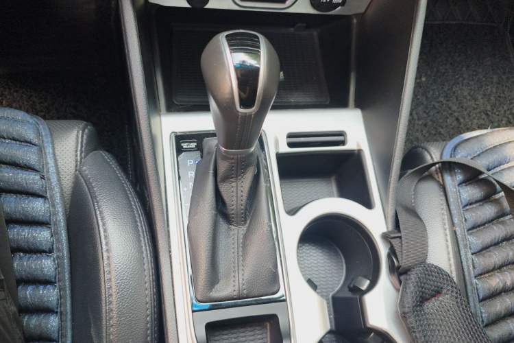 Used Hyundai Tucson 2015 1.6T Dual-Clutch Two-Wheel-Drive Smart Model Gear Lever