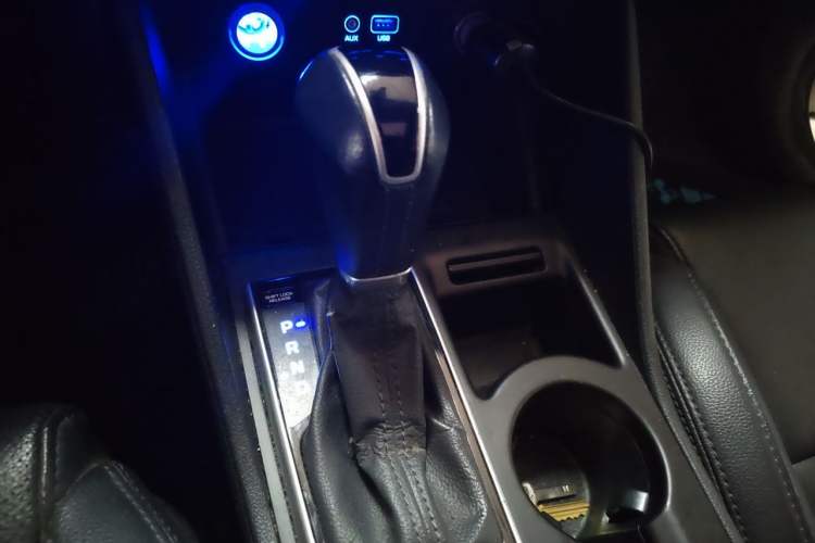 Used Hyundai Tucson 2015 1.6T Dual-Clutch Two-Wheel-Drive Smart Model Gear Lever