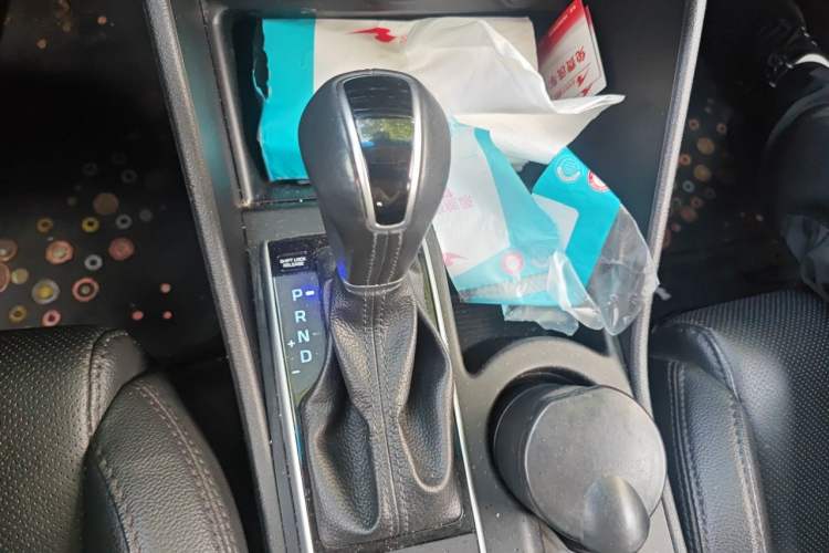 Used Hyundai Tucson 2015 1.6T Dual-Clutch Two-Wheel-Drive Leading Model Gear Lever