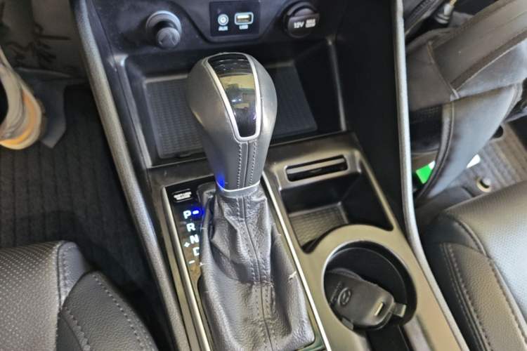 Used Hyundai Tucson 2015 1.6T Dual-Clutch Two-Wheel-Drive Smart Model Gear Lever