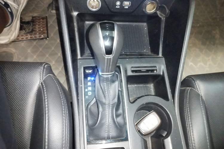 Used Hyundai Tucson 2015 1.6T Dual-Clutch Two-Wheel-Drive Smart Model Gear Lever