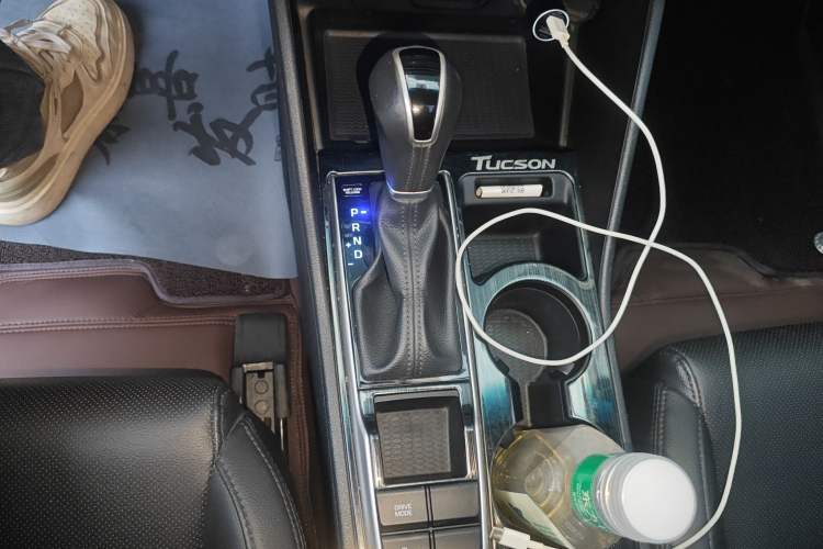 Used Hyundai Tucson 2015 1.6T Dual-Clutch Two-Wheel-Drive Smart Model Gear Lever