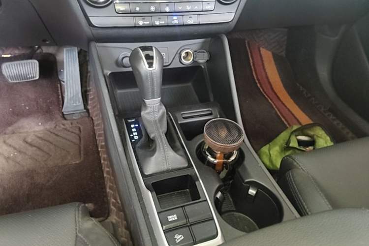 Used Hyundai Tucson 2015 1.6T Dual-Clutch Two-Wheel-Drive Smart Model Gear Lever