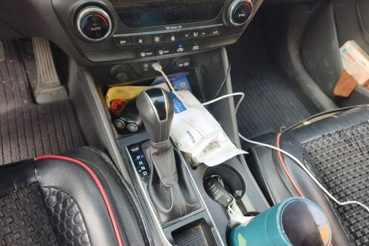 Used Hyundai Tucson 2015 1.6T Dual-Clutch Two-Wheel-Drive Smart Model Gear Lever