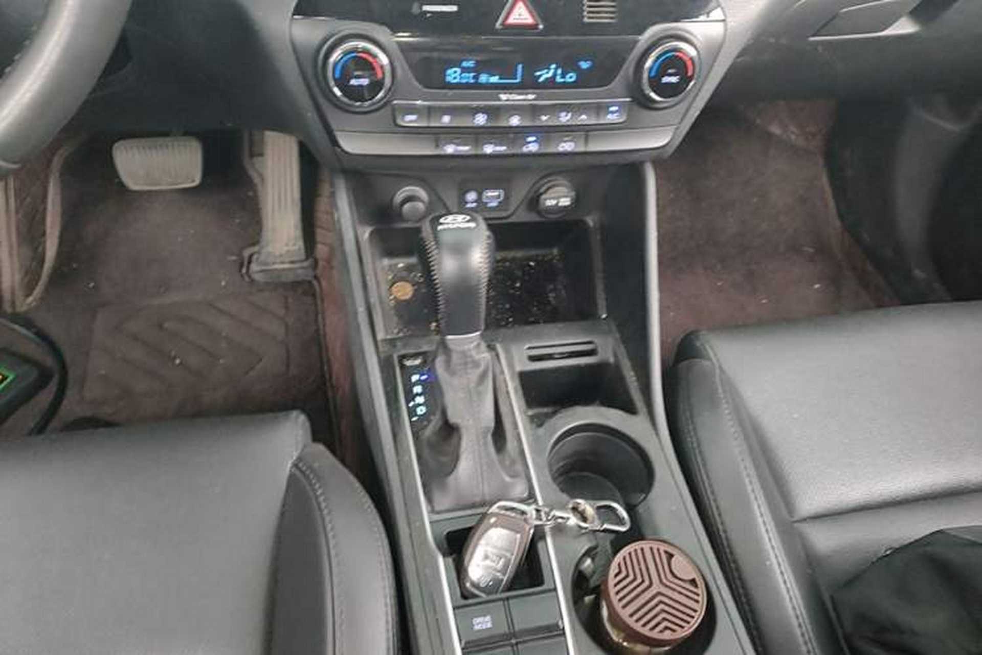 Used Hyundai Tucson 2015 1.6T Dual-Clutch Two-Wheel-Drive Smart Model Gear Lever