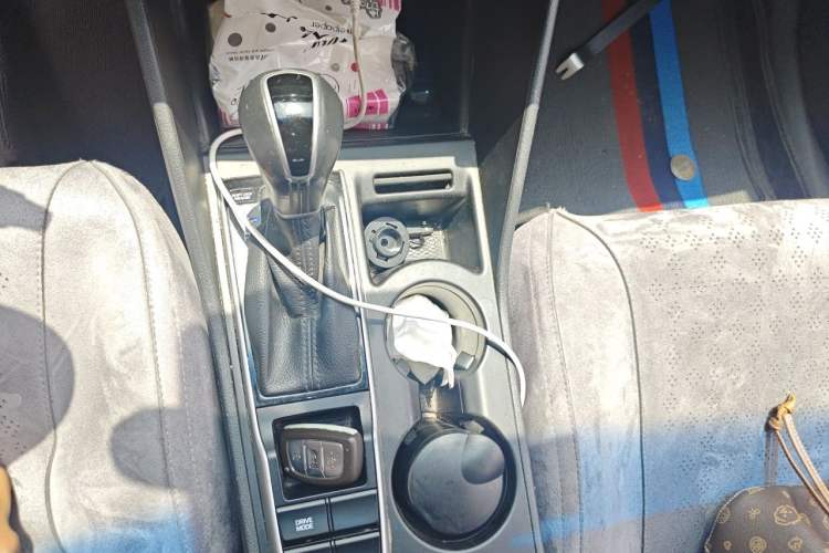 Used Hyundai Tucson 2015 1.6T Dual-Clutch Two-Wheel-Drive Smart Model Gear Lever