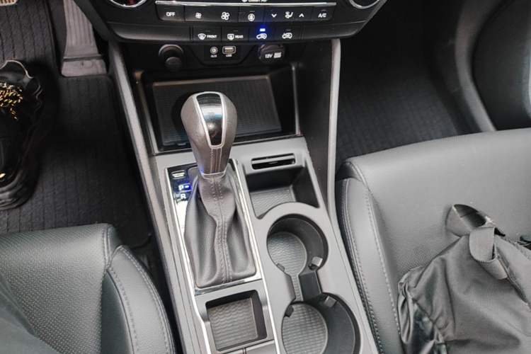 Used Hyundai Tucson 2015 1.6T Dual-Clutch Two-Wheel-Drive Smart Model Gear Lever