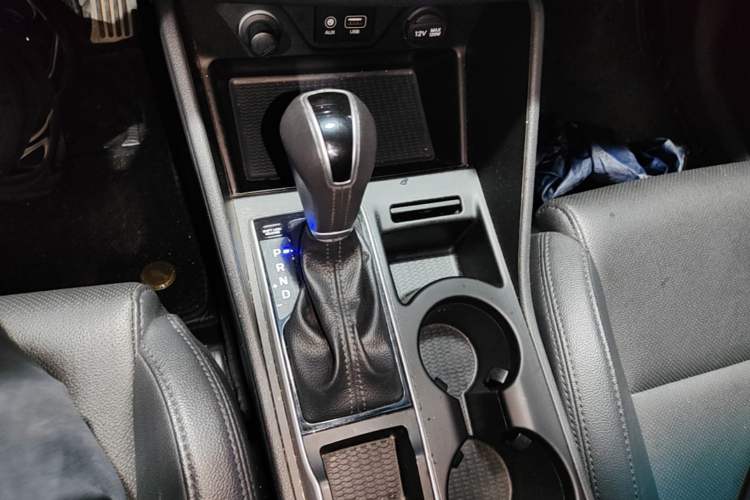 Used Hyundai Tucson 2015 1.6T Dual-Clutch Two-Wheel-Drive Smart Model Gear Lever