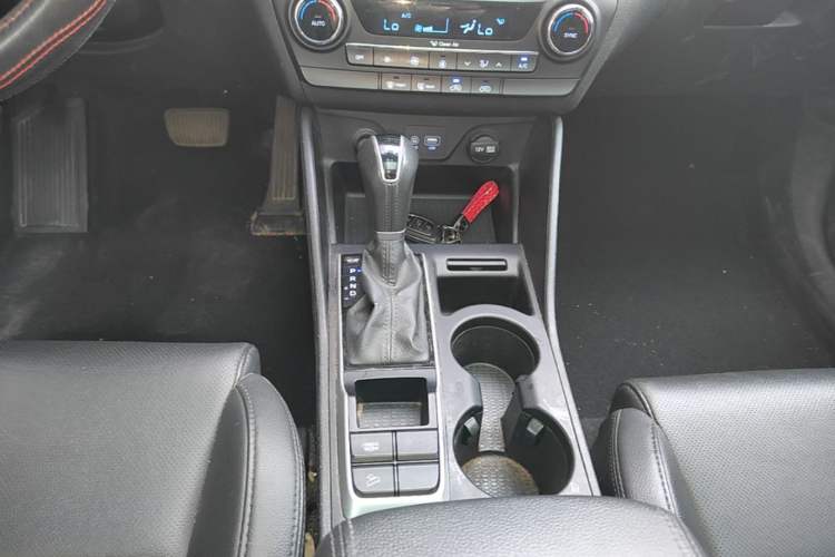 Used Hyundai Tucson 2015 1.6T Dual-Clutch Two-Wheel-Drive Smart Model Gear Lever