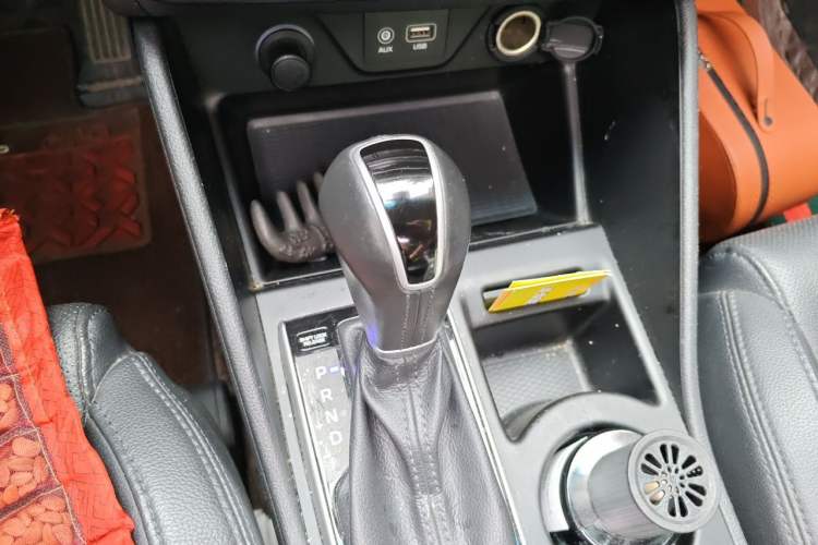 Used Hyundai Tucson 2015 1.6T Dual-Clutch Two-Wheel-Drive Smart Model Gear Lever