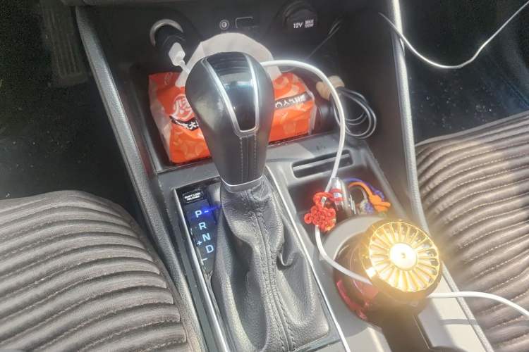 Used Hyundai Tucson 2015 1.6T Dual-Clutch Two-Wheel-Drive Smart Model Gear Lever