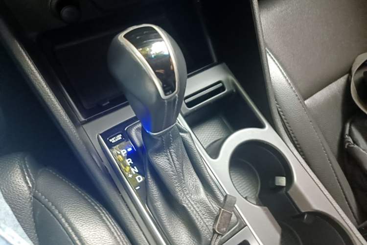 Used Hyundai Tucson 2015 1.6T Dual-Clutch Two-Wheel-Drive Smart Model Gear Lever
