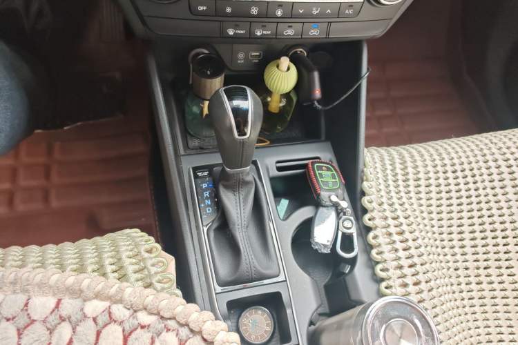 Used Hyundai Tucson 2015 1.6T Dual-Clutch Two-Wheel-Drive Smart Model Gear Lever