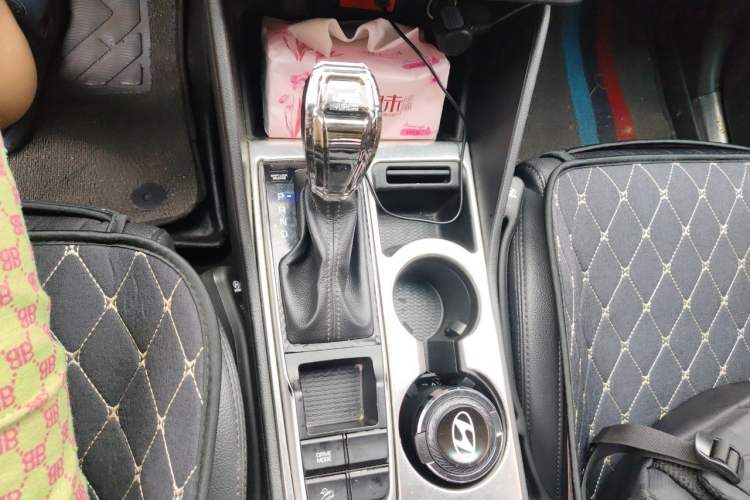 Used Hyundai Tucson 2015 1.6T Dual-Clutch Two-Wheel-Drive Smart Model Gear Lever