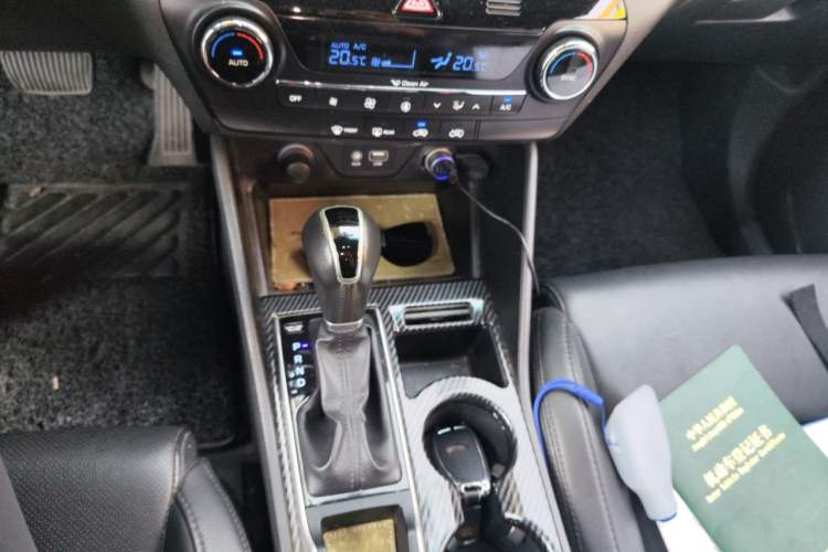 Used Hyundai Tucson 2015 1.6T Dual-Clutch Two-Wheel-Drive Smart Model Gear Lever