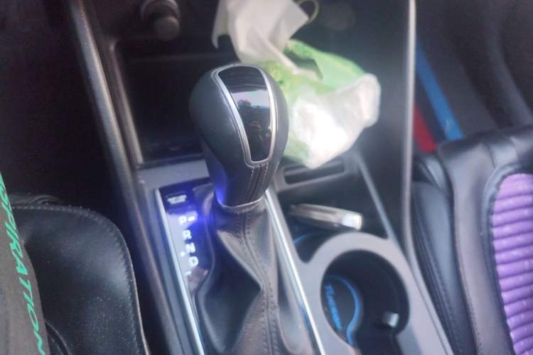 Used Hyundai Tucson 2015 1.6T Dual-Clutch Two-Wheel-Drive Smart Model Gear Lever