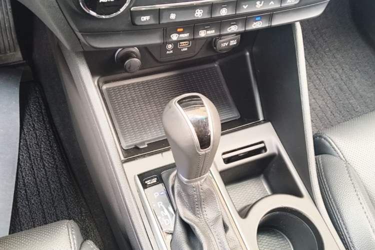 Used Hyundai Tucson 2015 1.6T Dual-Clutch Two-Wheel-Drive Smart Model Gear Lever