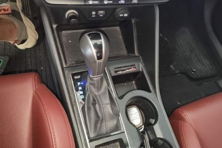 Used Hyundai Tucson 2015 1.6T Dual-Clutch Two-Wheel-Drive Smart Model Gear Lever