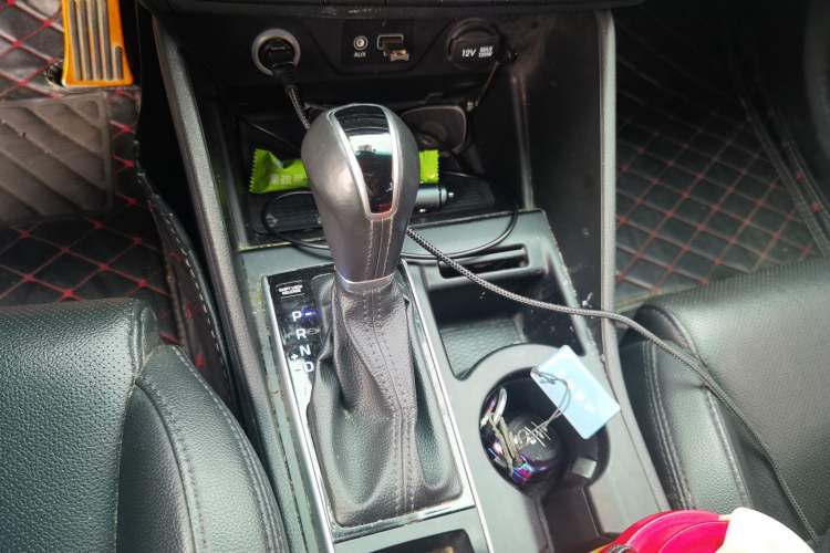 Used Hyundai Tucson 2015 1.6T Dual-Clutch Two-Wheel-Drive Smart Model Gear Lever