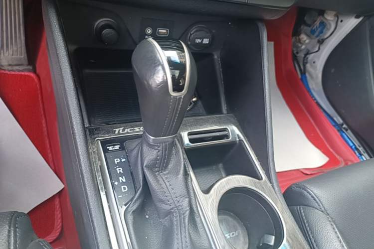 Used Hyundai Tucson 2015 1.6T Dual-Clutch Two-Wheel-Drive Smart Model Gear Lever