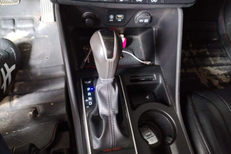 Used Hyundai Tucson 2015 1.6T Dual-Clutch Two-Wheel-Drive Smart Model Gear Lever