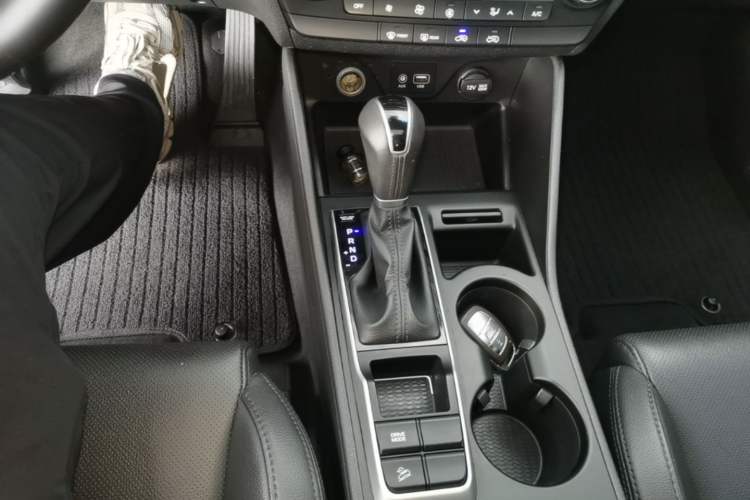 Used Hyundai Tucson 2015 1.6T Dual-Clutch Two-Wheel-Drive Smart Model Gear Lever