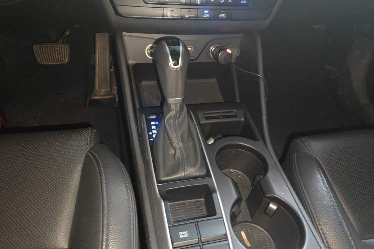 Used Hyundai Tucson 2015 1.6T Dual-Clutch Two-Wheel-Drive Smart Model Gear Lever