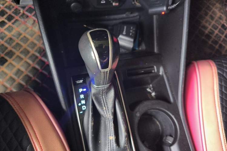 Used Hyundai Tucson 2015 1.6T Dual-Clutch Two-Wheel-Drive Smart Model Gear Lever