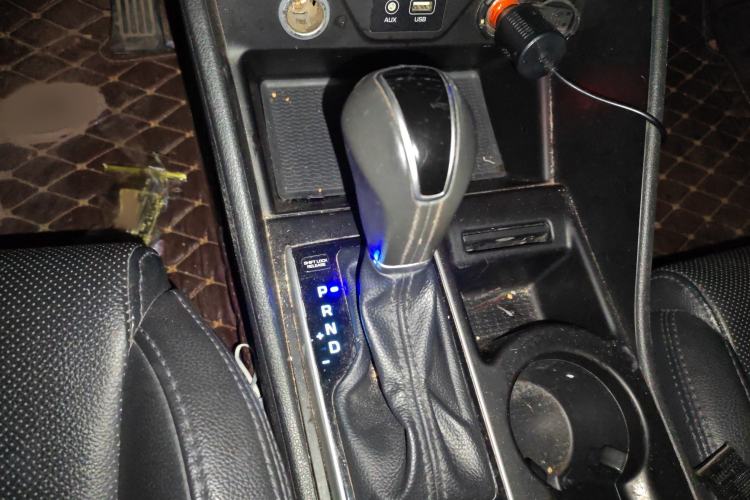Used Hyundai Tucson 2015 1.6T Dual-Clutch Two-Wheel-Drive Smart Model Gear Lever
