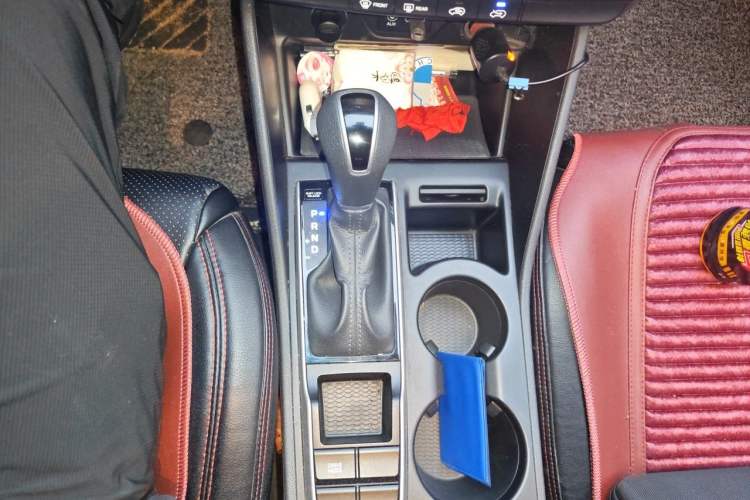 Used Hyundai Tucson 2015 1.6T Dual-Clutch Two-Wheel-Drive Comfort Model Gear Lever