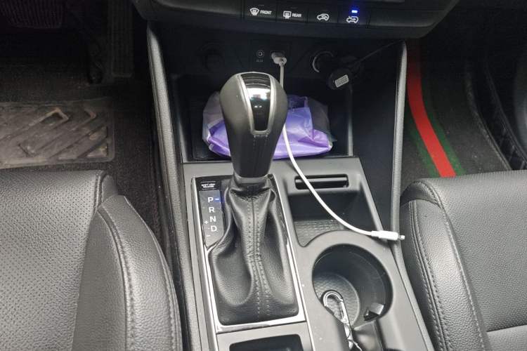 Used Hyundai Tucson 2015 1.6T Dual-Clutch Two-Wheel-Drive Smart Model Gear Lever